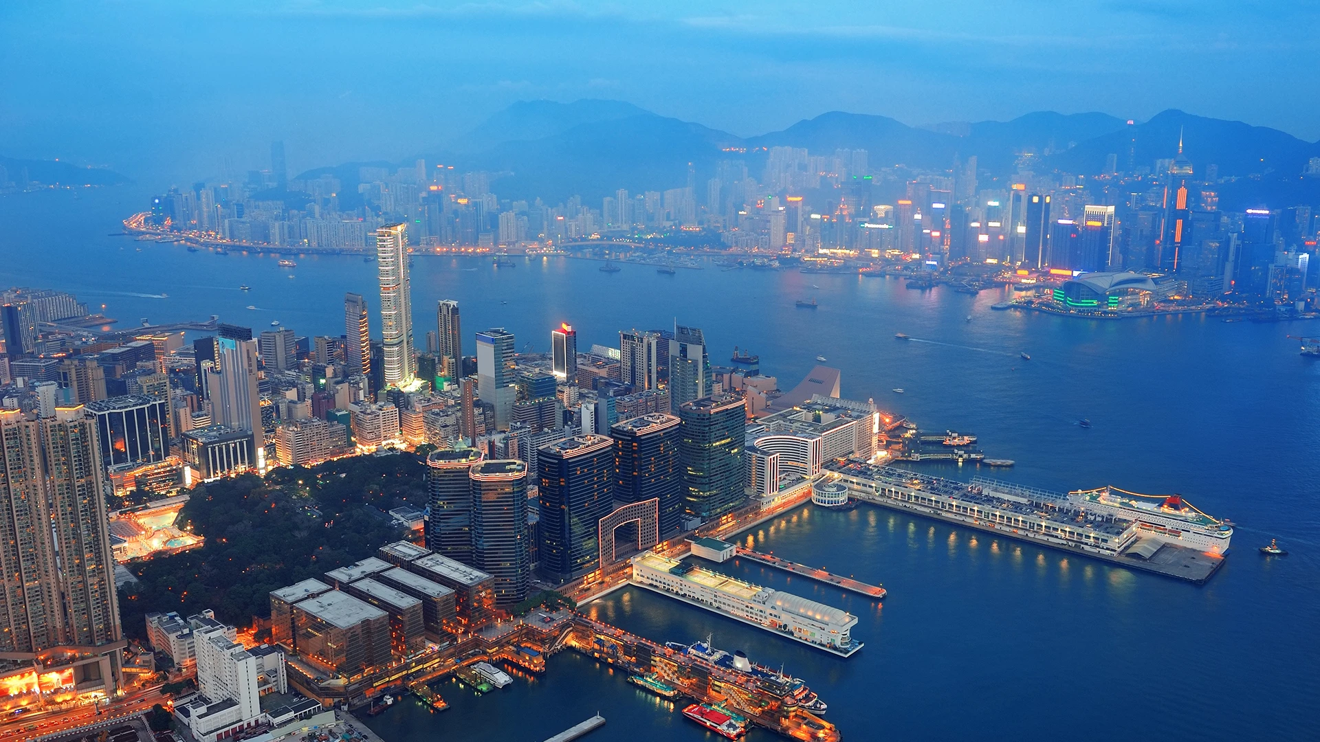 m_banner-forest-road-a